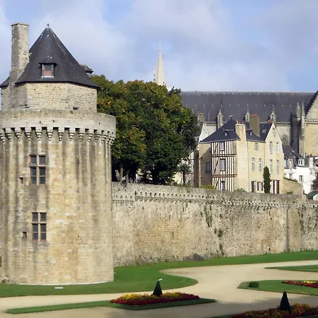 Le Liberté Centre-ville 2*