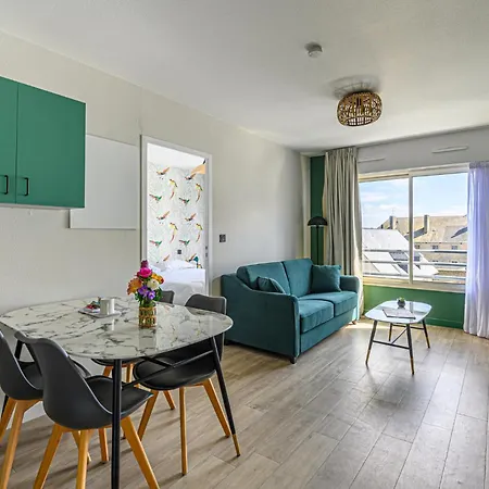 Le Liberté Centre-ville Aparthotel 2*