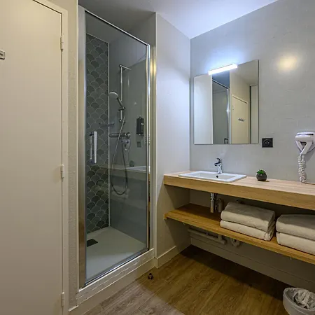 Le Liberté Centre-ville Aparthotel 2*